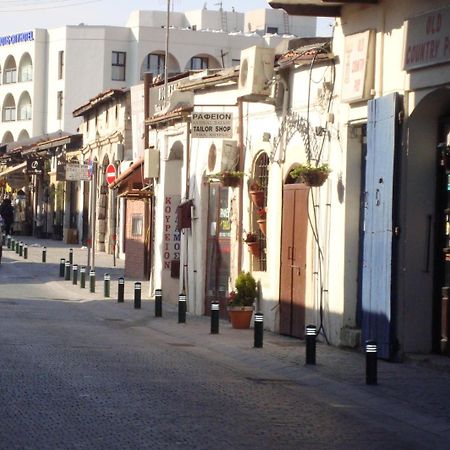 Dezo Luxury Town Apartment لارنكا المظهر الخارجي الصورة