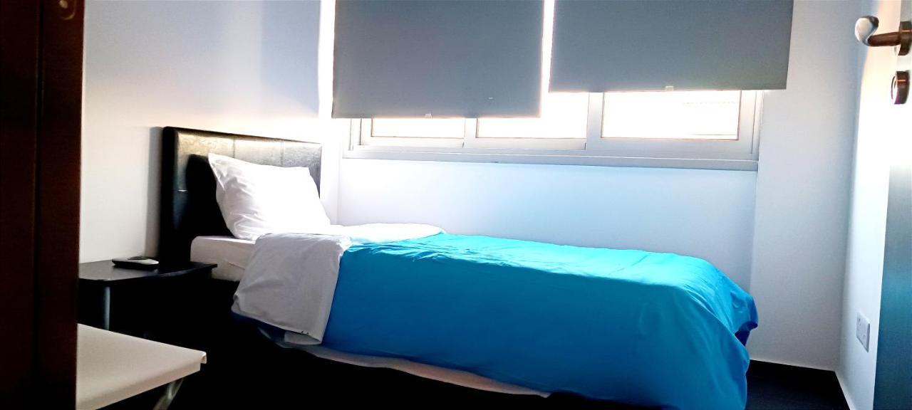 Dezo Luxury Town Apartment لارنكا المظهر الخارجي الصورة
