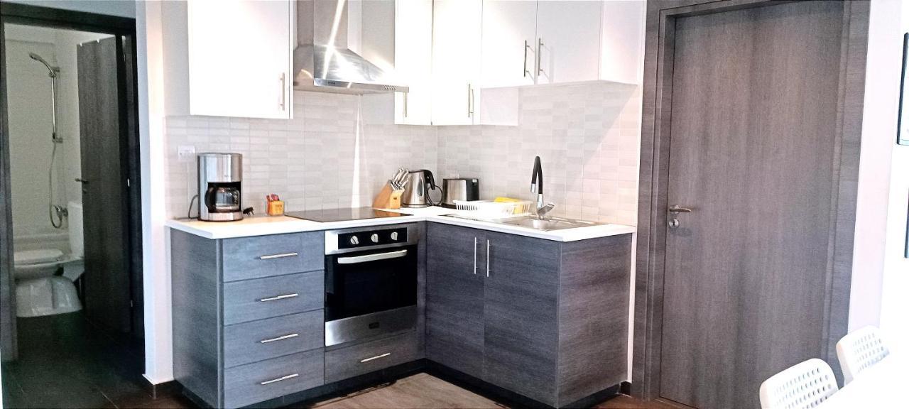 Dezo Luxury Town Apartment لارنكا المظهر الخارجي الصورة